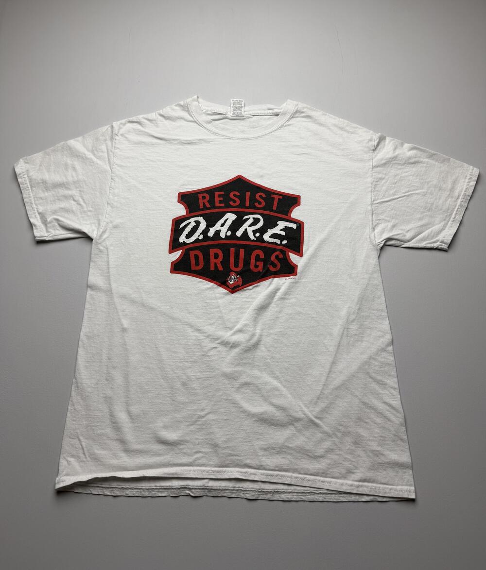 Fruit Of The Loom Shirt Mens Large White Resist DARE Drugs Graphic Tee School